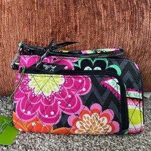 Vera Bradley Zip Zip Wristlet Ziggy Zinnia